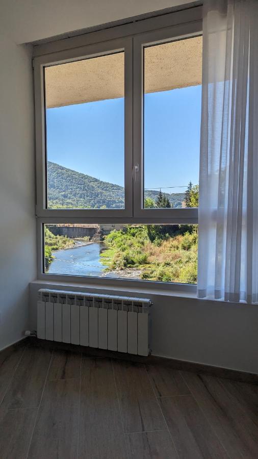 Hydros Apartment Ripoll Exterior foto